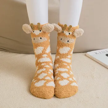 1 pár Kawaii zokni rajzfilm macska nyúl zsiráf csaj fuzzy bolyhos megvastagodott zokni melegen tart aranyos zokni korall gyapjú téli zokni