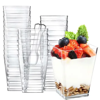 100 csomag 5 unciás négyzet alakú átlátszó műanyag desszert csészék kanállal Műanyag poharak desszertekhez Előételek Pudingok Mousse Parfé