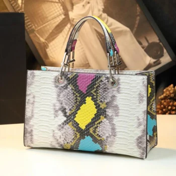 Fashion női táska 2023 Új női táska Luxus kézitáska kígyómintás válltáska Luxus női kézitáska